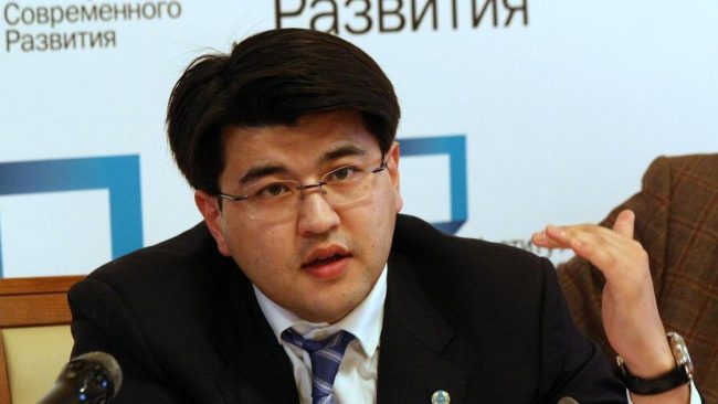 Мать Куандыка Бишимбаева подала в суд на его бывшую жену: