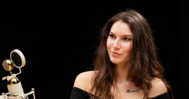 Блогер Мила Литвинова с ВИЧ о том, как пережила СПИД,