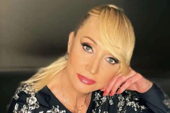 Вернувшаяся в Россию Кристина Орбакайте поздравила всех с католическим Рождеством